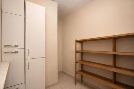 Casa à venda com 195m², 5 quartos e 2 vagasDespensa