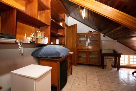 Casa à venda com 195m², 5 quartos e 2 vagasQuarto 2