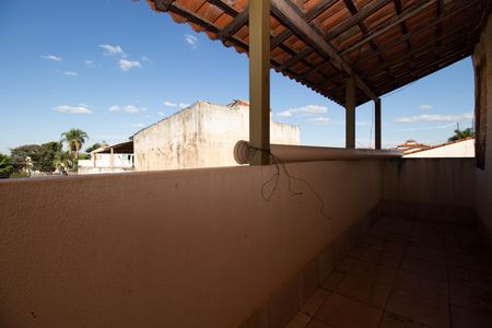 Casa à venda com 195m², 5 quartos e 2 vagasSacada