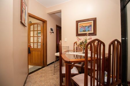 Casa à venda com 195m², 5 quartos e 2 vagasSala 1