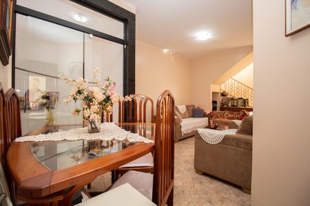 Casa à venda com 195m², 5 quartos e 2 vagasSala 1