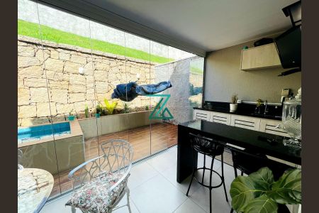 Casa de condomínio à venda com 110m², 2 quartos e 2 vagas