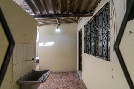 Vista do Quarto de casa de condomínio para alugar com 1 quarto, 45m² em Irajá, Rio de Janeiro