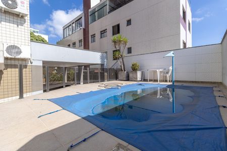 Apartamento à venda com 427m², 4 quartos e 4 vagas Apartamento à venda com 427m², 4 quartos e 4 vagasPiscina