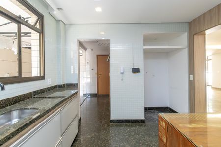 Apartamento à venda com 427m², 4 quartos e 4 vagas Apartamento à venda com 427m², 4 quartos e 4 vagasCozinha