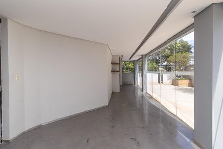 Apartamento à venda com 427m², 4 quartos e 4 vagas Apartamento à venda com 427m², 4 quartos e 4 vagasVaranda