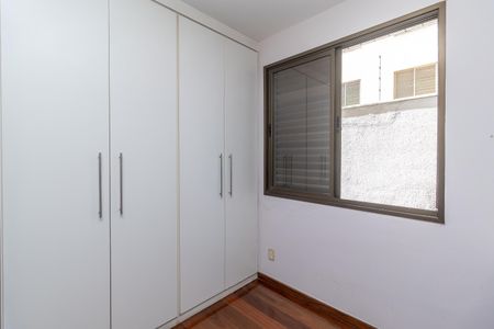 Apartamento à venda com 427m², 4 quartos e 4 vagas Apartamento à venda com 427m², 4 quartos e 4 vagasQuarto 1