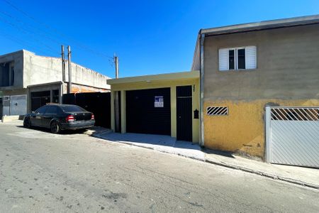 Fachada de casa para alugar com 1 quarto, 30m² em Jardim Lina, Cotia