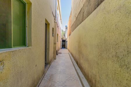 Casa para alugar com 30m², 1 quarto e sem vaga Casa para alugar com 30m², 1 quarto e sem vagaCorredor