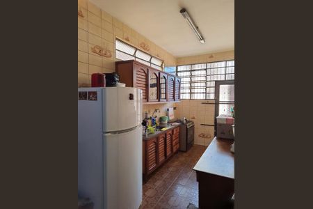 Casa à venda com 172m², 3 quartos e 3 vagas Casa à venda com 172m², 3 quartos e 3 vagasFoto 07