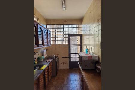Casa à venda com 172m², 3 quartos e 3 vagas Casa à venda com 172m², 3 quartos e 3 vagasFoto 06