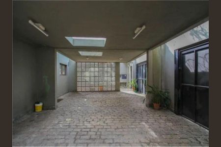 Casa à venda com 4 quartos, 432m² em Vila Madalena, São Paulo