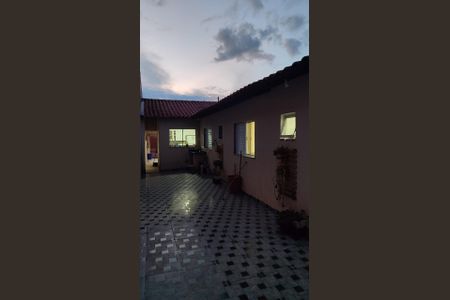 Casa à venda com 132m², 2 quartos e 2 vagasFoto 01