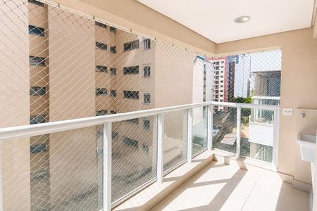 Apartamento à venda com 35m², 1 quarto e 1 vaga Apartamento à venda com 35m², 1 quarto e 1 vagaVaranda