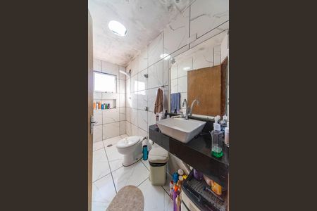 Casa à venda com 88m², 3 quartos e sem vaga Casa à venda com 88m², 3 quartos e sem vagaBanheiro