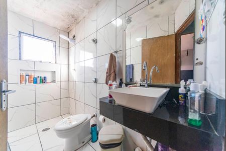 Casa à venda com 88m², 3 quartos e sem vaga Casa à venda com 88m², 3 quartos e sem vagaBanheiro