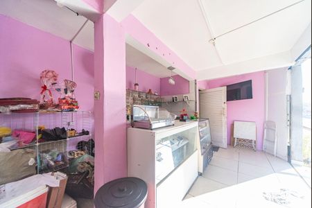 Casa à venda com 88m², 3 quartos e sem vaga Casa à venda com 88m², 3 quartos e sem vagaSalão