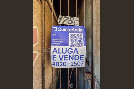 Casa à venda com 88m², 3 quartos e sem vaga Casa à venda com 88m², 3 quartos e sem vagaPlaca Instalada na Fachada