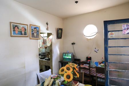 Sala de casa à venda com 2 quartos, 120m² em Pirajá, Belo Horizonte