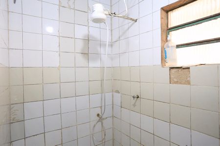 Banheiro de casa à venda com 2 quartos, 120m² em Pirajá, Belo Horizonte