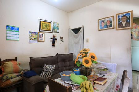 Sala de casa à venda com 2 quartos, 120m² em Pirajá, Belo Horizonte