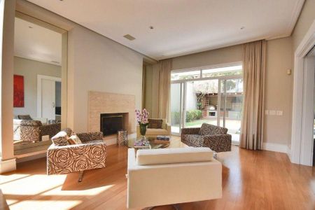 Casa à venda com 3 quartos, 400m² em Fazenda Morumbi, São Paulo