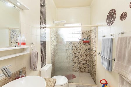 Casa à venda com 135m², 3 quartos e 3 vagasBanheiro 2