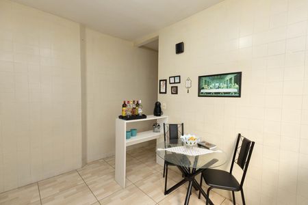 Casa à venda com 135m², 3 quartos e 3 vagasCozinha 