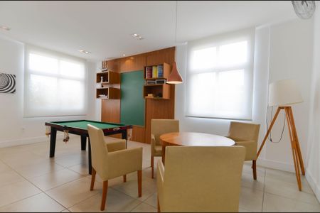 Apartamento à venda com 72m², 3 quartos e 1 vaga Apartamento à venda com 72m², 3 quartos e 1 vagaSalão de jogos