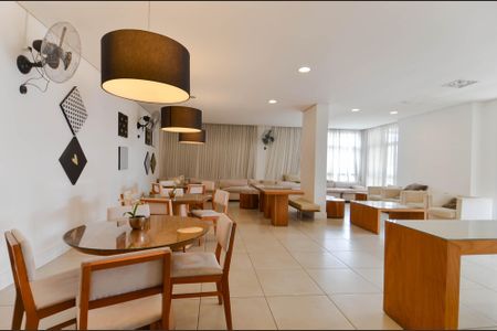 Apartamento à venda com 72m², 3 quartos e 1 vaga Apartamento à venda com 72m², 3 quartos e 1 vagaÁrea comum - Salão de festas