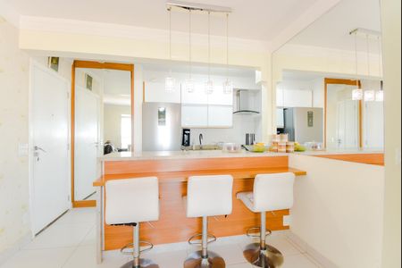 Sala de apartamento à venda com 3 quartos, 72m² em Vila Galvão, Guarulhos