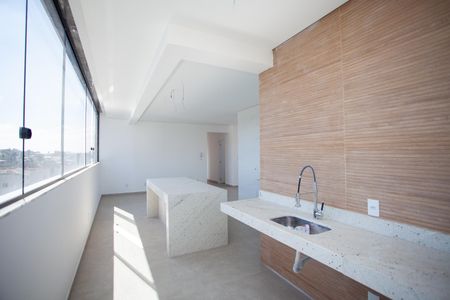 Apartamento para alugar com 135m², 3 quartos e 3 vagas Apartamento para alugar com 135m², 3 quartos e 3 vagasCozinha e Área de Serviço