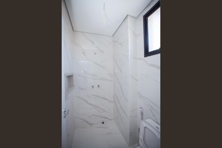 Apartamento para alugar com 135m², 3 quartos e 3 vagas Apartamento para alugar com 135m², 3 quartos e 3 vagasBanheiro da Semi-Suíte