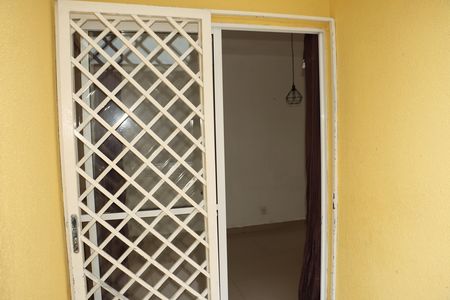 Varanda da sala de apartamento para alugar com 2 quartos, 50m² em Jardim Isis, Cotia