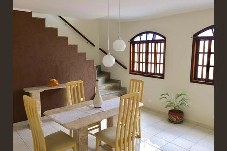 Casa à venda com 5 quartos, 240m² em Jardim Nosso Lar, São Paulo