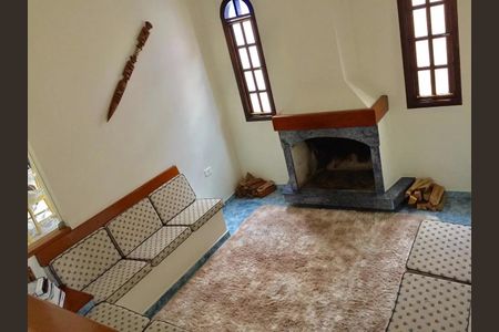 Casa à venda com 5 quartos, 240m² em Jardim Nosso Lar, São Paulo