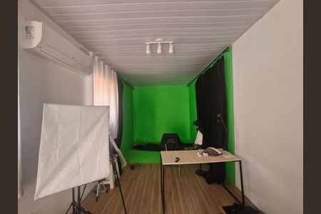 Casa à venda com 190m², 4 quartos e 4 vagas Casa à venda com 190m², 4 quartos e 4 vagasFoto 06