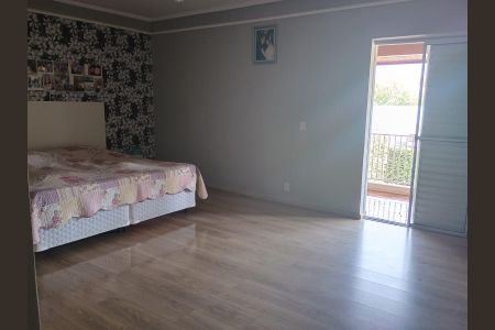 Casa à venda com 520m², 4 quartos e 4 vagas