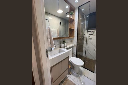 Banheiro de apartamento à venda com 2 quartos, 48m² em Centro, Osasco