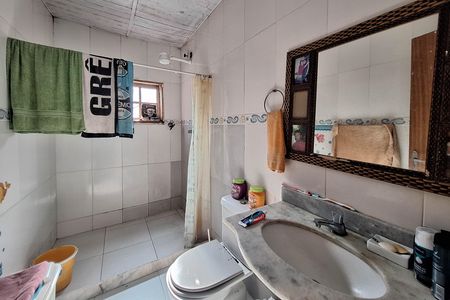 Banheiro de casa para alugar com 1 quarto, 90m² em São Lourenço, Niterói