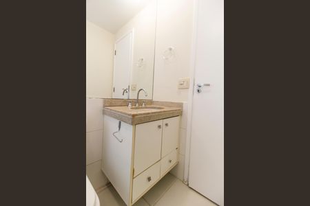 Apartamento para alugar com 90m², 2 quartos e 2 vagas Apartamento para alugar com 90m², 2 quartos e 2 vagasBanheiro da Suíte
