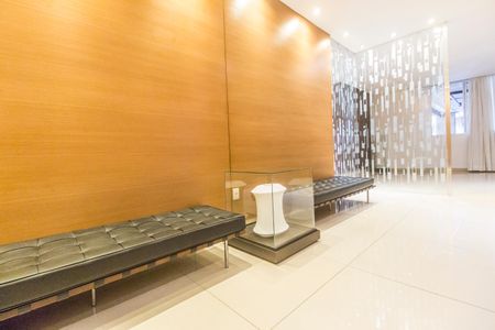 Apartamento para alugar com 90m², 2 quartos e 2 vagasHall social