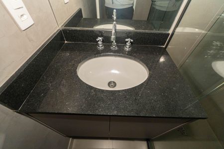 Banheiro de kitnet/studio à venda com 1 quarto, 28m² em Consolação, São Paulo
