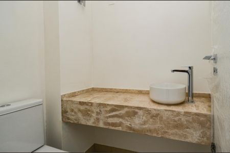 Apartamento à venda com 70m², 2 quartos e 4 vagas Apartamento à venda com 70m², 2 quartos e 4 vagasLavabo