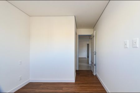 Apartamento à venda com 70m², 2 quartos e 4 vagas Apartamento à venda com 70m², 2 quartos e 4 vagasSuíte 2
