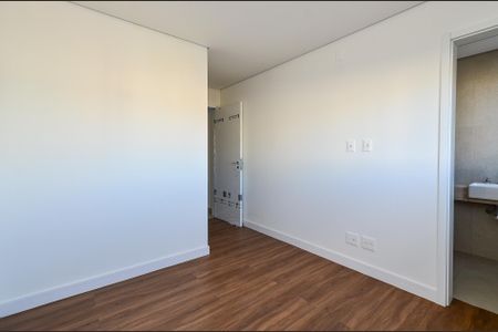 Apartamento à venda com 70m², 2 quartos e 4 vagas Apartamento à venda com 70m², 2 quartos e 4 vagasSuíte 2