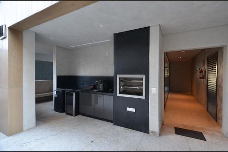 Apartamento à venda com 70m², 2 quartos e 4 vagas Apartamento à venda com 70m², 2 quartos e 4 vagasÁrea comum - Churrasqueira