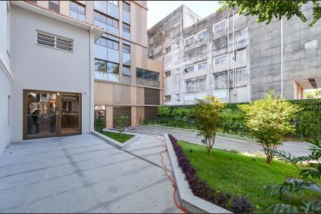Apartamento à venda com 70m², 2 quartos e 4 vagas Apartamento à venda com 70m², 2 quartos e 4 vagasEntrada
