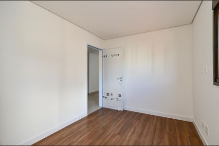 Apartamento à venda com 70m², 2 quartos e 4 vagas Apartamento à venda com 70m², 2 quartos e 4 vagasSuíte 1