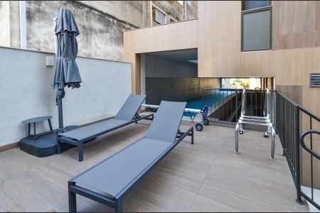 Apartamento à venda com 70m², 2 quartos e 4 vagas Apartamento à venda com 70m², 2 quartos e 4 vagasÁrea comum - Piscina